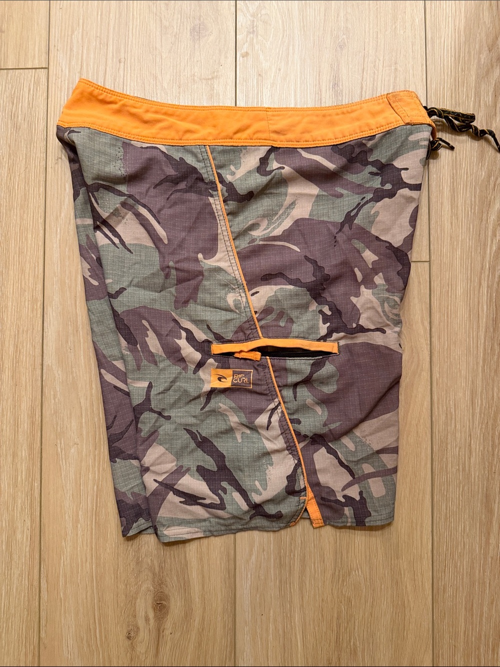 Rip Curl Men's Camo Board Shorts with Orange Waistband - Picture 4 of 6
